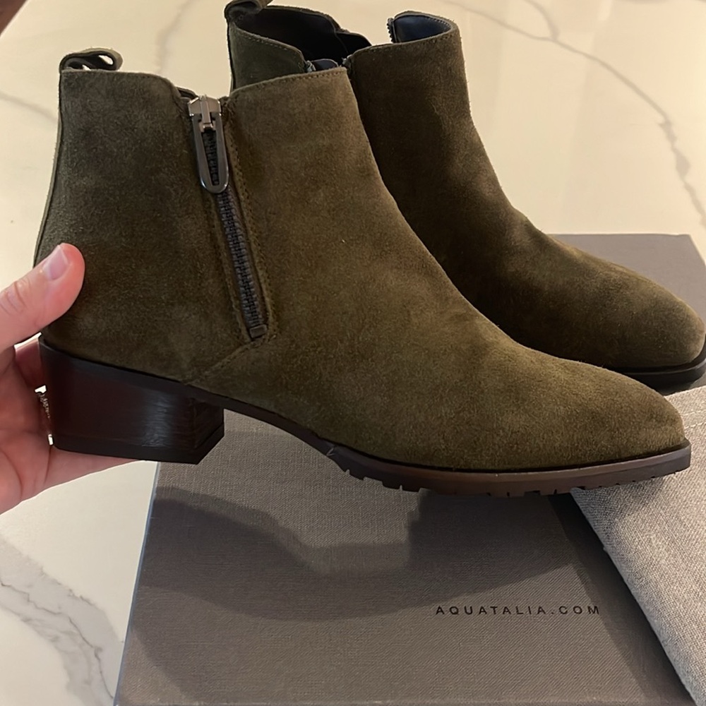 Aquatalia booties. Brand new, comes with dust bag. - Picture 4 of 4